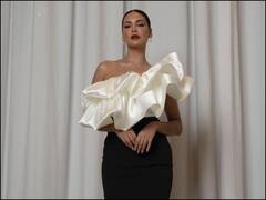 आश्रम 3 के बाद अब फिल्मों में धमाल मचाने को तैयार ईशा गुप्ता, इस हिट फ्रेंचाइजी का होंगी हिस्सा