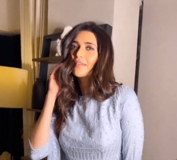 करिश्मा तन्नाचा पारंपारिक लूक पाहिलात का?