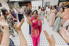 बेटे की सगाई में आमिर ख़ान की समधन ने किया जबरदस्त डांस, होने वाली बहू आयरा ने शेयर कीं फोटोज़