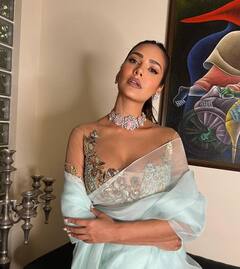 जब  Esha Gupta पर एक ब्यूटी ब्रांड ने कर दिया था केस, कई विवादों से जुड़ चुका है 'आश्रम 3' एक्ट्रेस का नाम