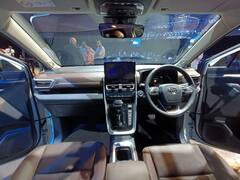 Toyota Innova Hycross: এই গাড়ি নিয়ে কৌতূহলের শেষ নেই, কবে বাজারে টয়োটা হাইক্রস ?