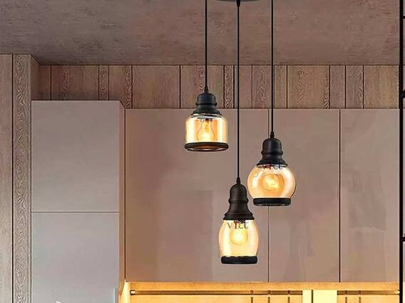 Home Decor: बोरिंग लिविंग रूम को बनाना है होटल जैसा खूबसूरत, तो यहां लगाएंगे 6 ब्यूटीफुल हैंगिंग लाइट्स