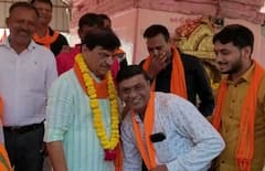 Gujarat Election 2022: ચૂંટણી પહેલા કોંગ્રેસને લાગ્યો વધુ એક મોટો ફટકો, 300 કાર્યકરો ભાજપમાં થયા સામેલ