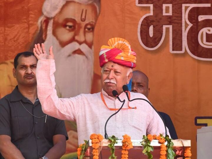 RSS Chief Mohan Bhagwat: 'जिनके पूर्वज हिंदू थे, वे सब भी हिंदू हैं', बिहार में बोले RSS प्रमुख मोहन भागवत Those whose forefathers were Hindus are also Hindus says RSS chief Mohan Bhagwat in Bihar RSS Chief Mohan Bhagwat: 'जिनके पूर्वज हिंदू थे, वे सब भी हिंदू हैं', बिहार में बोले RSS प्रमुख मोहन भागवत