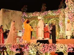 PICS: जयंत पाटिल के बेटे की अलीका के साथ हुई शादी, समारोह में एक साथ दिखे कई राजनीतिक दलों के नेता