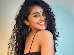 Anupama Parameswaran: అనుపమ పరమేశ్వరన్ స్టన్నింగ్ లుక్స్