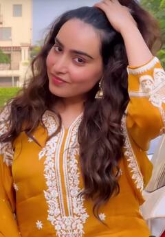 Barbie Maan; ਬਾਰਬੀ ਮਾਨ ਦੀ ਨਵੀਂ ਫੋਟੋ ਚਰਚਾ ‘ਚ, ਹੱਥਾਂ ‘ਚ ਫੜਿਆ ਲੱਖਾਂ ਦਾ ਡਿਜ਼ਾਇਨਰ ਪਰਸ, ਕੀਮਤ ਸੁਣ ਉੱੱਡ ਜਾਣਗੇ ਹੋਸ਼