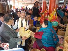 चर्चा में है इंफाल का सदियों पुराना इमा कैथल बाजार, एस जयशंकर ने कहा- नारीशक्ति का सबसे बड़ा उदाहरण