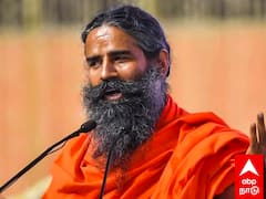 Baba Ramdev : ’’ஆடைகள் அணியாவிட்டாலும் அழகுதான்’’ - சர்ச்சை பேச்சுக்கு மன்னிப்பு கேட்ட ராம்தேவ்