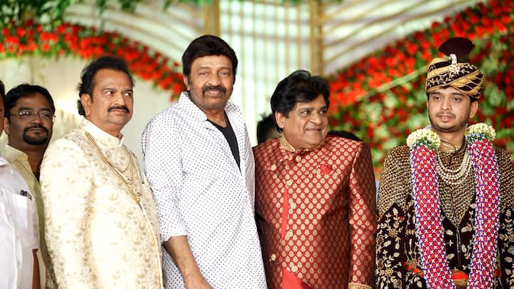 పెళ్లికి హాజరైన నటుడు రాజశేఖర్.