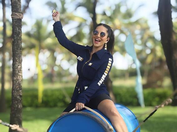 Sunny Leone: డ్రమ్ముపై అందాల బొమ్మ - సన్నీలియోన్ ‘కౌ-గర్ల్’ సవారీ Sunny Leone: డ్రమ్ముపై అందాల బొమ్మ - సన్నీలియోన్ ‘కౌ-గర్ల్’ సవారీ