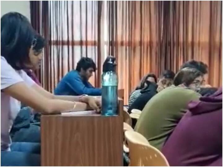 College Professor compared Muslim Student with terrorist Kasab in Manipal Institute of Technology, Karnataka ann Karnataka: प्रोफेसर ने छात्र की आतंकी से तुलना करते हुए कहा- 'तुम कसाब की तरह हो', कॉलेज ने लिया एक्शन