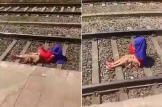 Viral Video: ਚਲਦੀ ਟਰੇਨ ਹੇਠਾਂ ਲੇਟ ਕੇ ਮੋਬਾਈਲ 'ਤੇ ਗੱਲ ਕਰ ਰਹੀ ਔਰਤ, ਯੂਜ਼ਰਸ ਹੋਏ ਹੈਰਾਨ