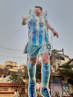 Kolhapur Football : कोल्हापुरात मेस्सी 'प्रेमी' कोम्यातून पुन्हा जोमात! झळकले भव्य 'कटआऊट'