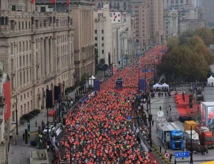 चीन की सड़क पर बगावत देख घबराए जिनपिंग ने कई शहरों में घटाई पाबंदियां, कुछ जगह अब भी तनाव, पढ़ें 10 प्वाइंट्स