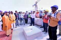 सीएम योगी का अयोध्या दौरा, तस्वीरों में देखें हनुमानगढ़ी के दर्शन से राम मंदिर निर्माण कार्यों के निरीक्षण तक