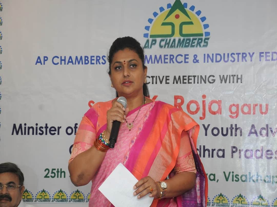 Minister Roja Shocking Comments on Pawan Kalyan Minister Roja: షూటింగ్ గ్యాప్‌లో వచ్చి రాజకీయాలు చేస్తే ఎవరూ నమ్మరు: మంత్రి రోజా