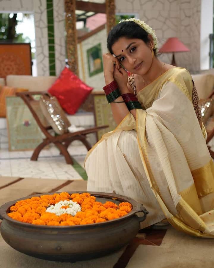 మీరా ‘రన్’ మూవీతో తమిళ ప్రేక్షకులకు కూడా పరిచయమయ్యారు. Image Credit: Meera Jasmin / Instagram