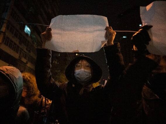 China Protest: चीन में लगातार बढ़ रहे हैं कोरोना के मामले, लोग श्वेत पत्र लेकर क्यों कर रहे हैं बैन का विरोध?