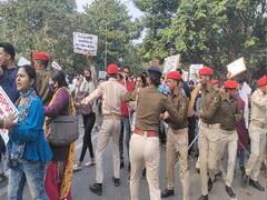 अभ्यर्थियों ने CM आवास का किया घेराव, बढ़ाई गई सुरक्षा, छात्र बोले- मांगें मनवाकर ही जाएंगे