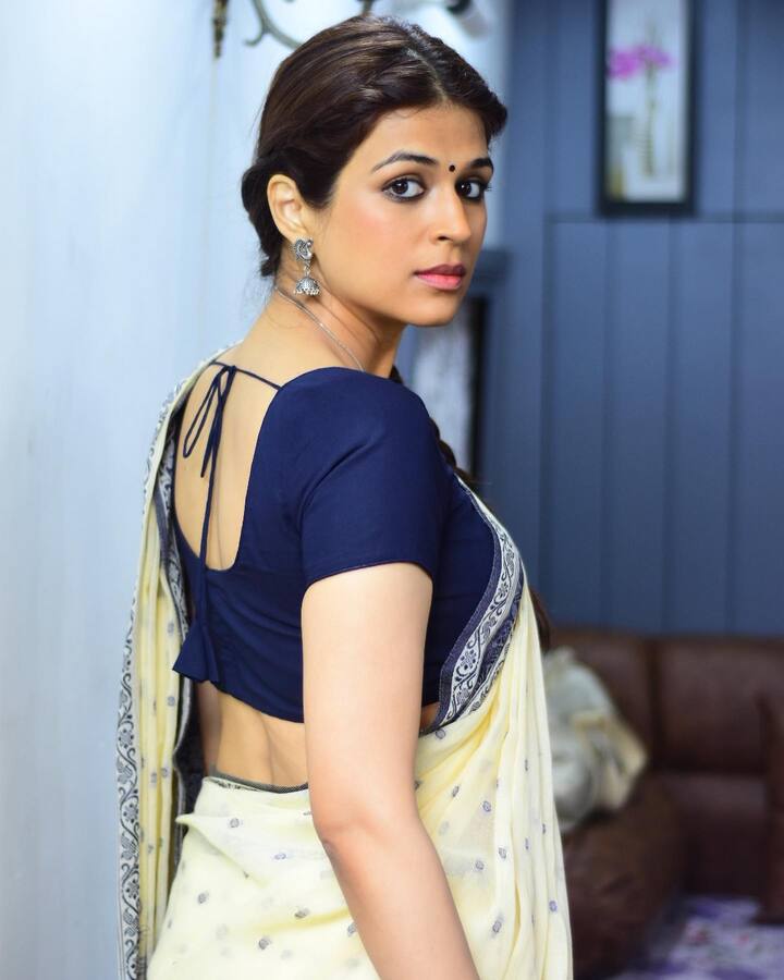 శ్రద్ధాదాస్ ( Image Credit: Shraddha Das/Instagram)