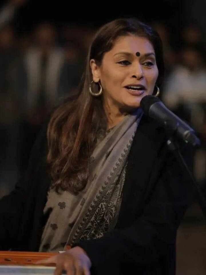 डायरेक्टर विवेक अग्निहोत्री की फिल्म में उनकी पत्नी पल्लवी जोशी (Pallavi Joshi) ने अहम रोल प्ले किया था. वह राधिका मेनन की भूमिका में दिखीं थीं, जिसके लिए रिपोर्ट्स के मुताबिक, उन्हें 50 से 70 लाख रुपये फीस दी गई.