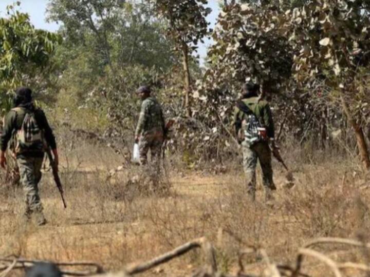 Chhattisgarh: सुकमा में नए पुलिस कैंप पर नक्सलियों ने की फायरिंग, CRPF का एक जवान शहीद Chhattisgarh News Naxalites fired at new police camp in Sukma, One CRPF jawan martyred ann Chhattisgarh: सुकमा में नए पुलिस कैंप पर नक्सलियों ने की फायरिंग, CRPF का एक जवान शहीद