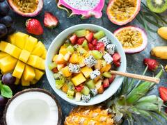 फल में नमक छिड़क कर खाते हैं तो हो जाएं सावधान, किडनी से जुड़ी हो सकती है ये समस्या