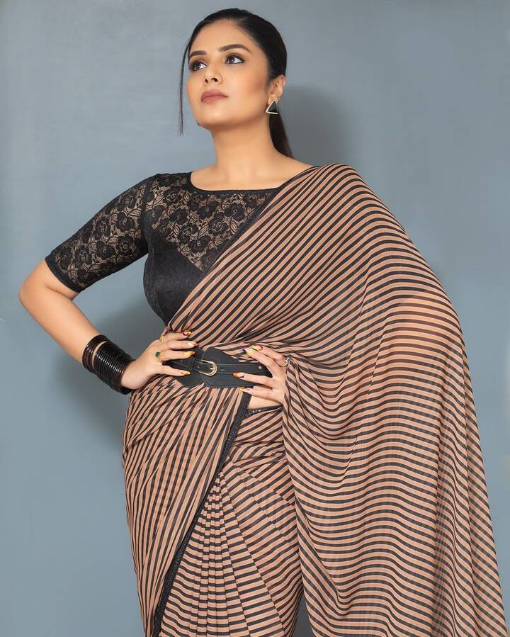 తెలుగు టాప్ యాంకర్లలో శ్రీముఖి ఒకరు. Image Credit: Sreemukhi/ Instagram