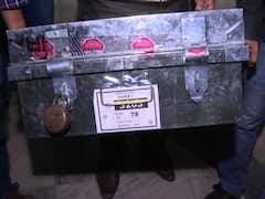 তালাবন্দি ট্রাঙ্কে এল প্রশ্নপত্র, মোবাইলে নিষেধাজ্ঞা, ডিএলএডের পরীক্ষার দ্বিতীয় দিনে কড়া নিরাপত্তা