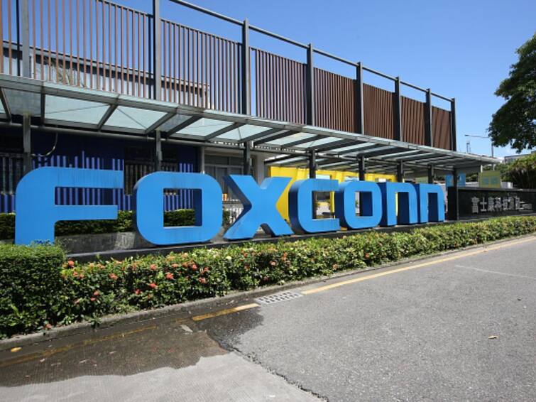 Foxconn Now Offers More Bonuses To Win Back Protesting Workers In China