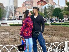 बॉयफ्रेंड रॉकी की आंखों में डूबी नजर आईं Hina Khan, तुर्की वेकेशन से सामने आई कपल की रोमांटिक फोटो