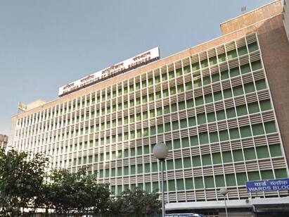 Hackers Demand ₹ 200 Crore From AIIMS, Server Down For Last 7 Days AIIMS: 7 நாட்களாக ஹேக் செய்யப்பட்ட எய்ம்ஸ் மருத்துவமனை சர்வர் 200 கோடி கிரிப்டோகரன்சிக்கு பேரம் பேசும் ஹேக்கர்கள்..!