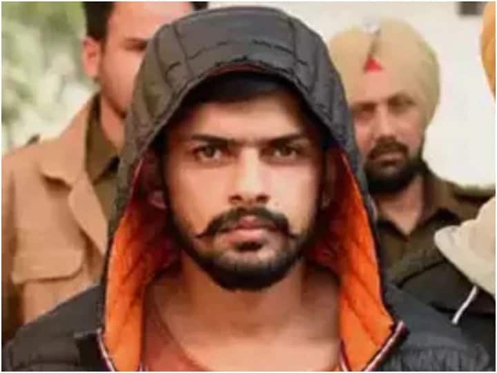 Police Raided gangster Lawrence Bishnoi several location Police After interrogation ANN लॉरेंस बिश्नोई के ठिकानों पर NIA की रेड, दिल्ली-हरियाणा और राजस्थान में गैंगस्टर के करीबियों पर छापेमारी