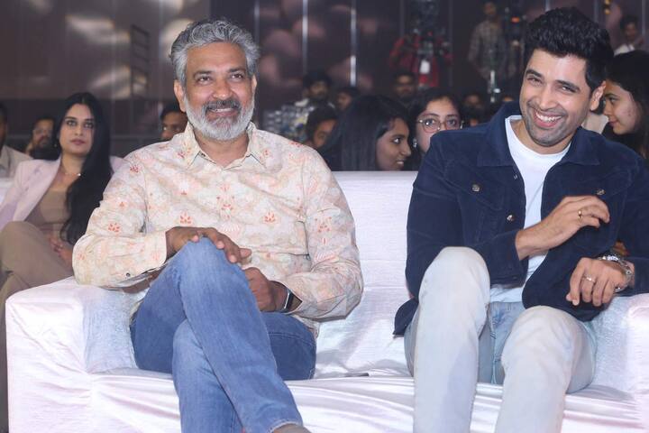 రెండున్నరేళ్ల కిందట వచ్చిన హిట్ మూవీ ప్రీరిలీజ్ ఈవెంట్కు కూడా రాజమౌళి చీఫ్ గెస్టుగా వచ్చారు.