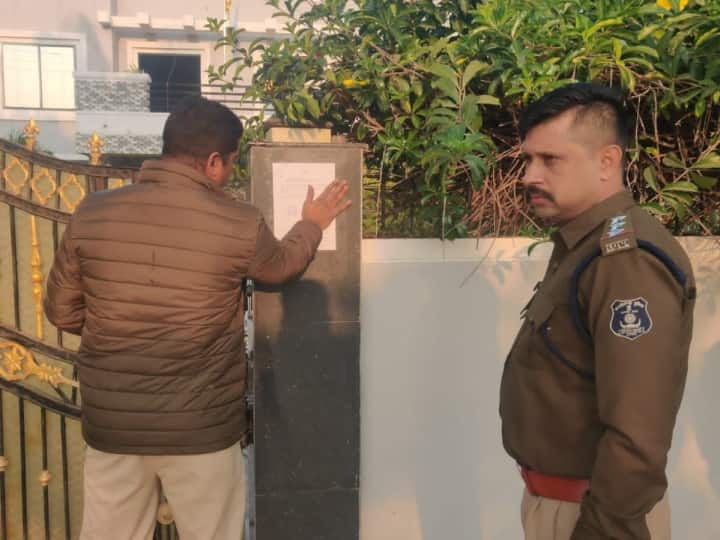 Bhanupratappur Bypoll Jharkhand Police in action mode notice to family of BJP candidate Brahmanand Netam ANN Bhanupratappur Bypoll: झारखंड पुलिस ने बीजेपी प्रत्याशी ब्रह्मानंद नेताम के परिजनों को थमाया नोटिस, दी ये चेतावनी