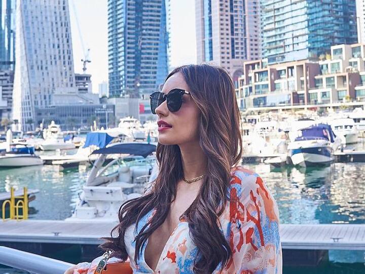 पण तिचा डेब्यू चित्रपट पडद्यावर काही खास कमाल दाखवू शकला नाही.(फोटो सौजन्य:manushi_chhillar/इन्टाग्राम)