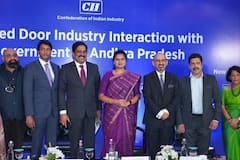 ఏపీలో 16 చోట్ల హెల్త్‌ హ‌బ్‌లు - ఢిల్లీ పర్యటనలో మంత్రి విడ‌ద‌ల రజిని