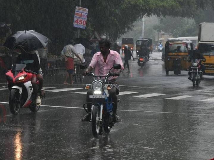 தமிழ்நாட்டில் உள்ள 6 மாவட்டங்களில் நாளை கனமழைக்கு வாய்ப்பு என வானிலை மையம் தெரிவித்துள்ளது.