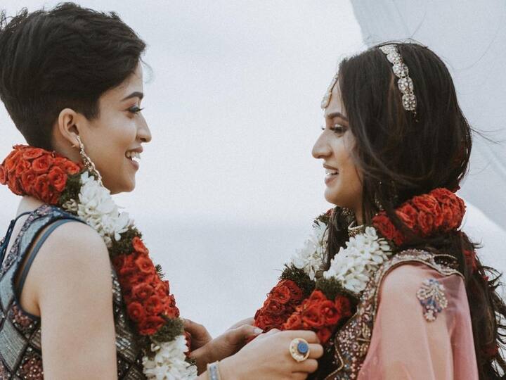 Kerala Lesbian Couple Once Separated by Families Turns Brides in Wedding Photoshoot Kerala Lesbian Couple : இணையத்தை கலக்கும் கேரளாவின் லெஸ்பியன் ஜோடி.. எதிர்ப்பு முதல் வெற்றி வரை..