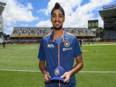 আইসিসির বর্ষসেরা উদীয়মান ক্রিকেটার হওয়ার দৌড়ে অর্শদীপ