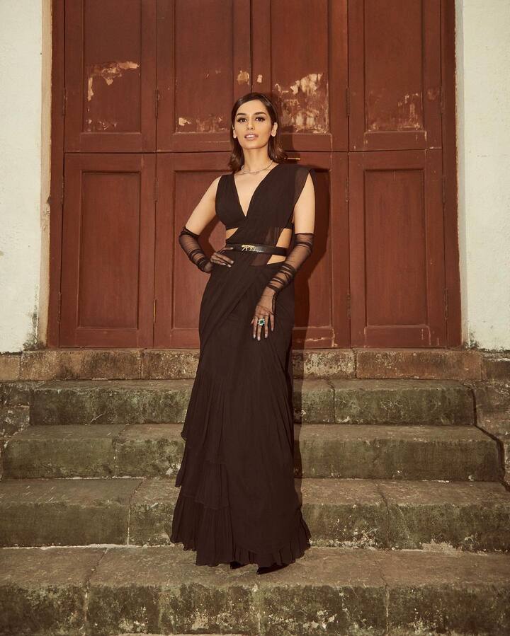 मानुषीचा हा अवतार इंटरनेटवर खूप पसंत केला जात आहे. मानुषीच्या पर्सनल लाइफबद्दल बोलायचे झाले तर, ही अभिनेत्री बिझनेसमन निखिल कामतला डेट करत असल्याची चर्चा आहे.(फोटो सौजन्य:manushi_chhillar/इन्टाग्राम)