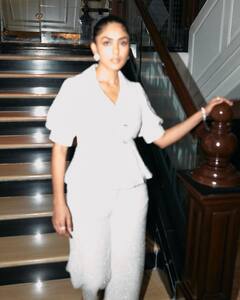 Mrunal Thakur : 'उफ्फ तेरी अदा...', मृणाल ठाकूरचा घायाळ करणारा लूक पाहिलात का?