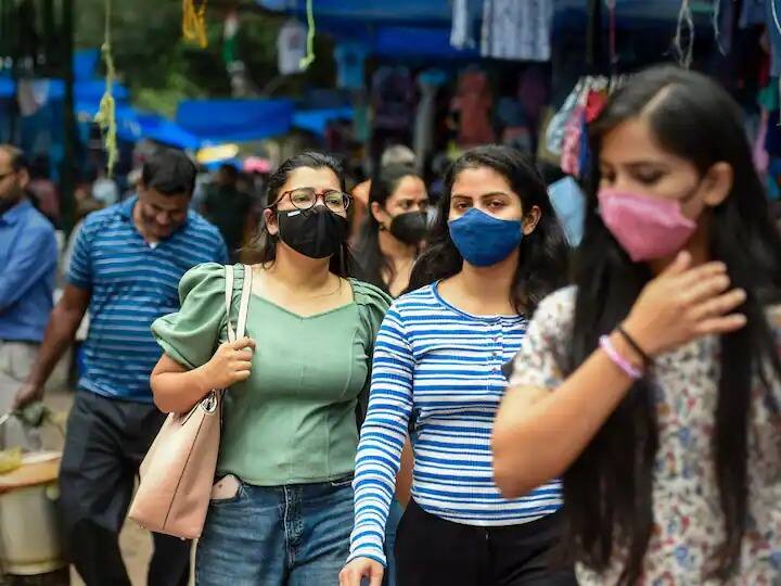 मुंबई महानगरपालिकेने दिलेल्या माहितीनुसार, मुंबईचा रिकव्हरी रेट 98.3 टक्के आहे. मुंबईत सध्या 95 सक्रिय कोरोना रुग्ण आहेत. नोव्हेंबरमध्ये एकूण कोरोना रुग्णांची संख्या एक हजाराच्या खाली घसरली आहे.