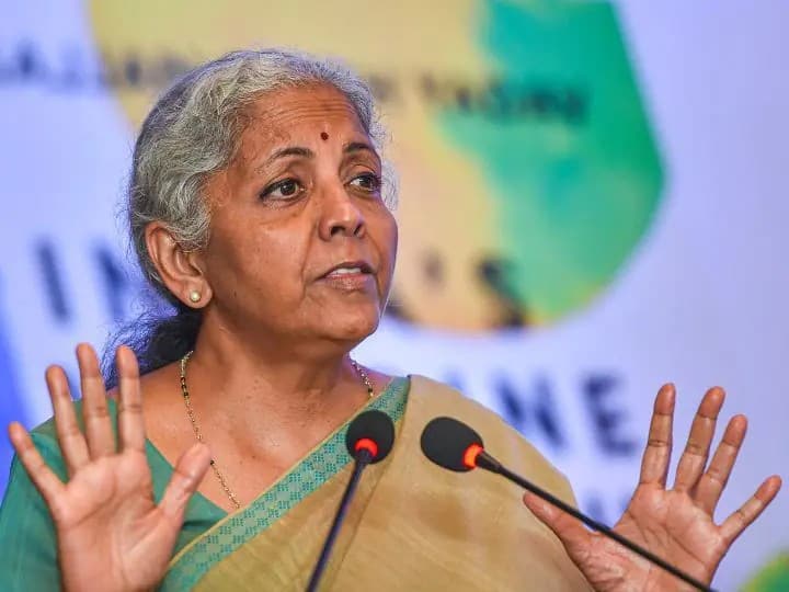 NPAs: Finance Minister Nirmala Sitharaman informed the Parliament! Banks write off bad loans worth Rs 10 lakh crore in 5 years NPA: બેંકોએ 5 વર્ષમાં 10 લાખ કરોડ રૂપિયાની લોન માંડી વાળી, નાણાપ્રધાન નિર્મલા સીતારમણે સંસદને આપી માહિતી
