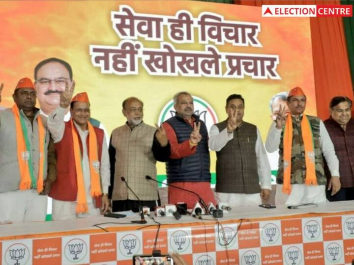 Delhi MCD Election 2022 Former Aam Aadmi Party MLA Commando Surender Singh joined BJP MCD Election 2022: एमसीडी चुनाव से पहले AAP को झटका, पार्टी के तीन पूर्व विधायक BJP में शामिल