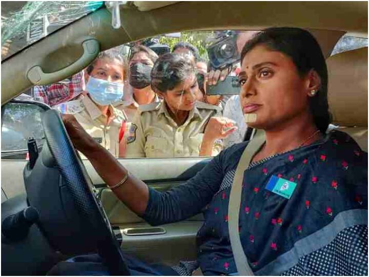 Hyderabad police arrested YSRTP leader YS Sharmila and produced her in court after protest Telangana: आंध्र सीएम जगन रेड्डी की बहन वाईएस शर्मिला को तेलंगाना पुलिस ने किया गिरफ्तार, प्रदर्शन का वीडियो वायरल