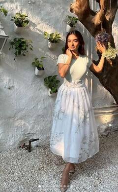 Anushka Sen: ਖੂਬਸੂਰਤ ਡਰੈੱਸ 'ਚ ਅਨੁਸ਼ਕਾ ਸੇਨ ਨੇ ਕਰਵਾਇਆ ਗਲੈਮਰਸ ਫੋਟੋਸ਼ੂਟ, ਹੌਟ ਤਸਵੀਰਾਂ ਦੇਖ ਕੇ ਤੁਸੀਂ ਵੀ ਹੋ ਜਾਓਗੇ ਦੀਵਾਨੇ