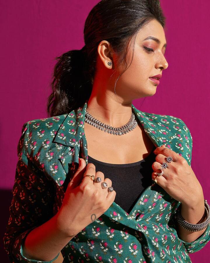 प्राजक्ताचा हा लूक सध्या व्हायरल होत आहे.(फोटो सौजन्य : prajakta_official/ इंस्टाग्राम)