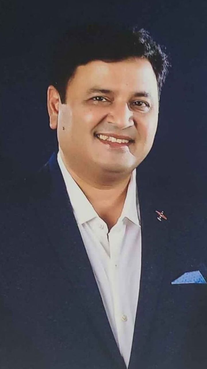 மீனாவின் கணவர் வித்யாசாகர் கடந்த ஜூன் 28 ஆம் தேதி காலமானார்